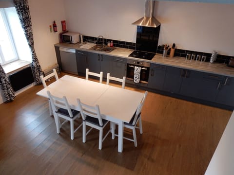 Gite: Spacious well equipped fitted kitchen/diner. All appliances provided