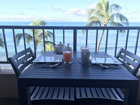 Breakfast on the private Lanai.