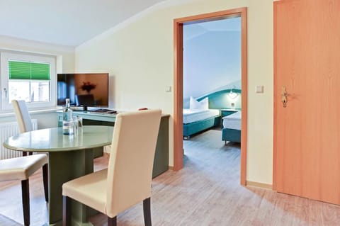 Apartment | In-room safe, iron/ironing board, travel crib, free WiFi