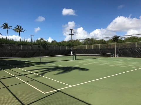 Tennis & Pickleball Courts