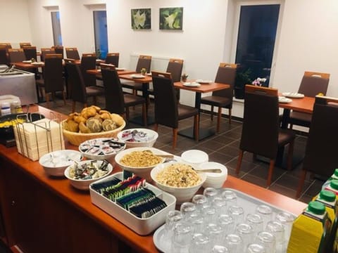 Daily buffet breakfast for a fee