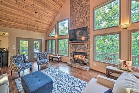 Wintergreen Resort Vacation Rental | 5BR | 4BA | Stairs Required | 3,300 Sq Ft