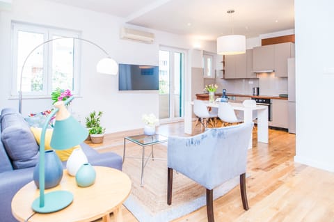 Apartment | Living area | Flat-screen TV