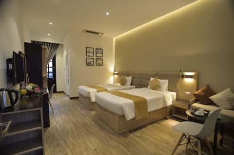 Premium Room | Minibar, in-room safe, desk, free WiFi