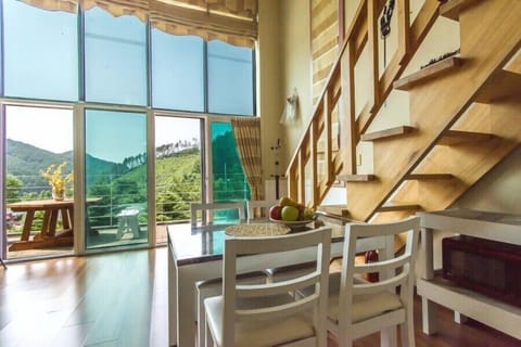 Grand Room | In-room dining