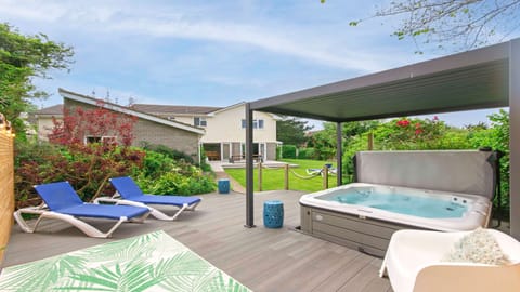 House (6 Bedrooms) | Front of property