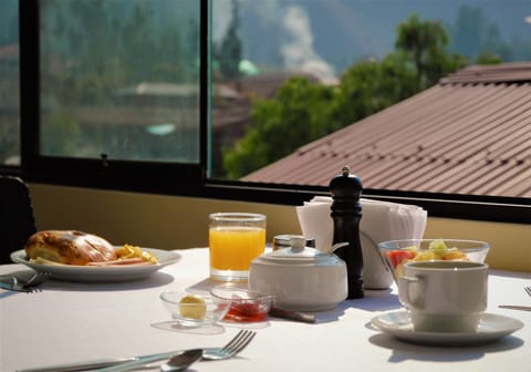 Free daily full breakfast