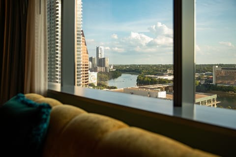 Premium bedding, down comforters, minibar, in-room safe