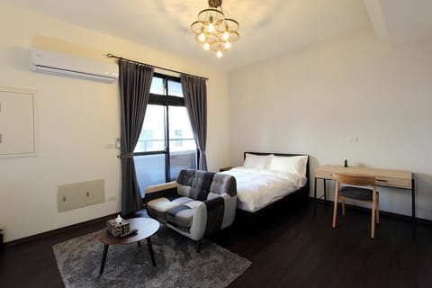 Standard Double Room | Individually decorated, individually furnished, blackout drapes
