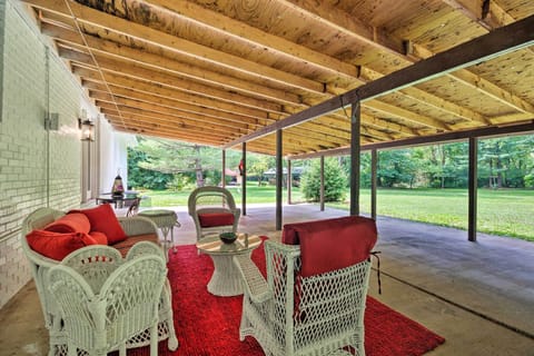 Elizabethton Vacation Rental | 4BR | 3BA | 2,000 Sq Ft | Step-Free Access
