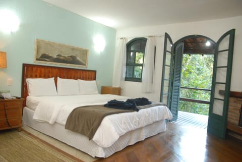 Premium bedding, free WiFi, bed sheets