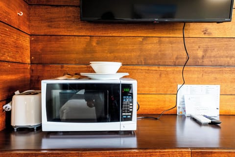 Superior Queen Town View | 1 bedroom, desk, laptop workspace, blackout drapes