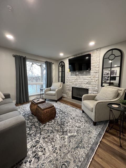 Living Room with Queen-Size Sleeper Sofa