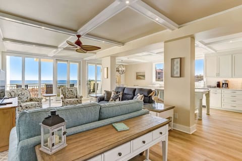 Shipwatch Villas 1310 fully renovated all 5 star reviews