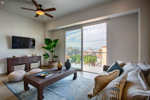 Top floor condo with luxury decoration
