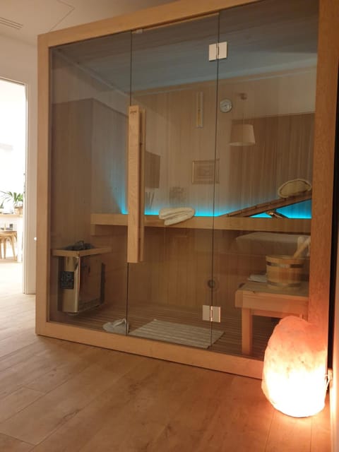 Hair dryer, slippers, bidet, towels