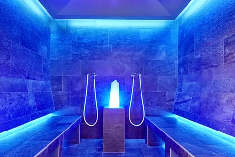 Sauna, steam room, hot stone massages, sports massages, 1 treatment room