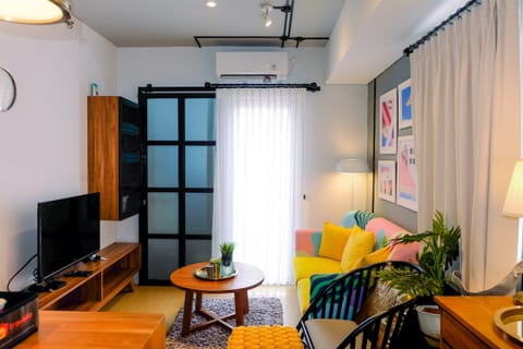 Room | Living area | TV