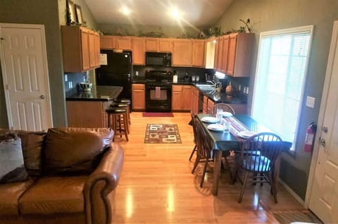 Big Bear - Cozy Cabins LLC