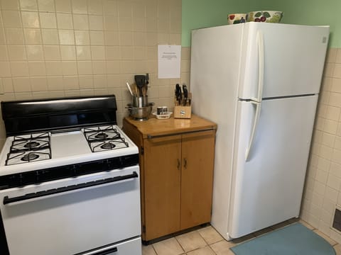Refrigerator, Oven, Room, Indoors, Kitchen