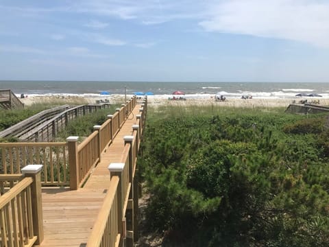 House, 5 Bedrooms | Beach | On the beach