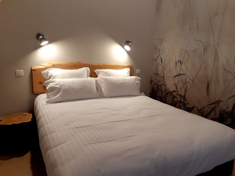 Soundproofing, free WiFi, bed sheets, wheelchair access