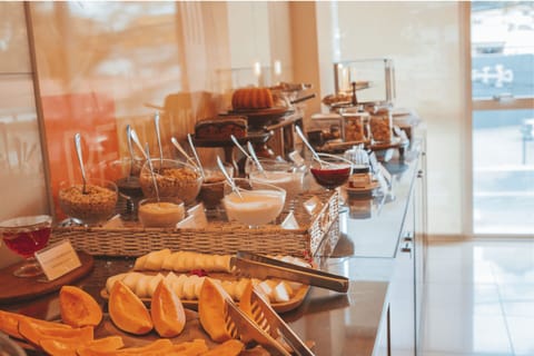 Free daily buffet breakfast