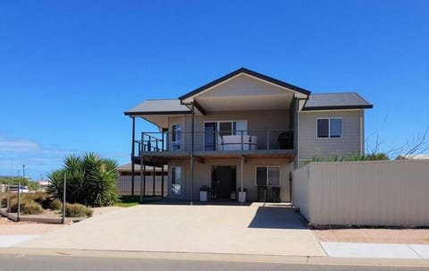 Agape Holiday House
