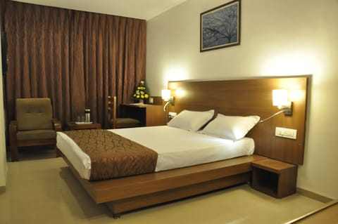 Standard Double Room | Desk, rollaway beds, free WiFi