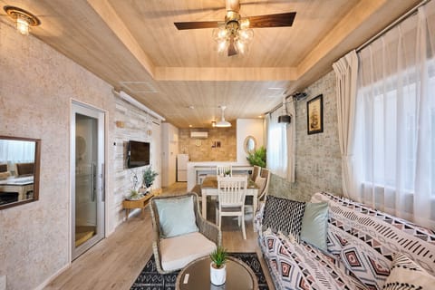 Villa | Living area | Flat-screen TV, Netflix, streaming services