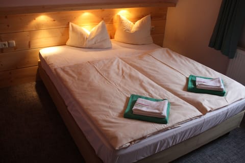 Basic Quadruple Room, Private Bathroom