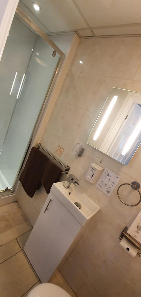 Superior Single Room, Ensuite | Bathroom