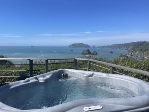 Soak up the romance in this 2 person heart shaped hot tub with a - Soak up the romance in this 2 person heart shaped hot tub with amazing views!