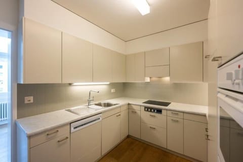 Apartment, 2 Bedrooms | Private kitchen | Electric kettle