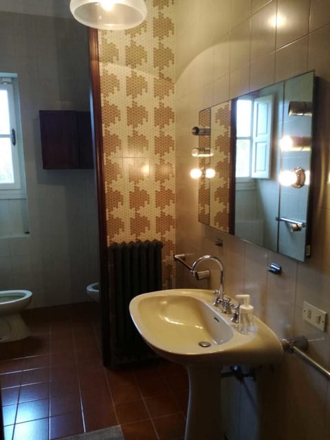 Apartment, 1 Bedroom | Bathroom sink