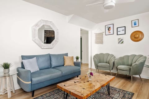 Welcome to your downtown Charleston rental! 
"Comfortable + Chic Retreat - 1 Block from King St!"