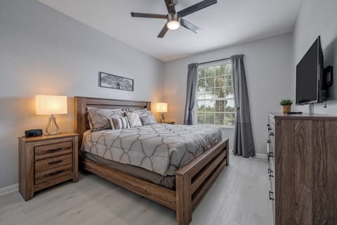 King bedroom with private bathroom