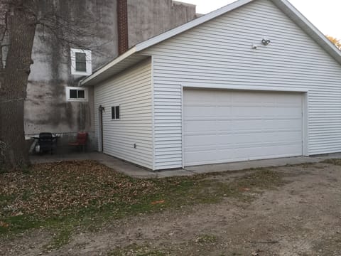 2 car garage for easy winter access
