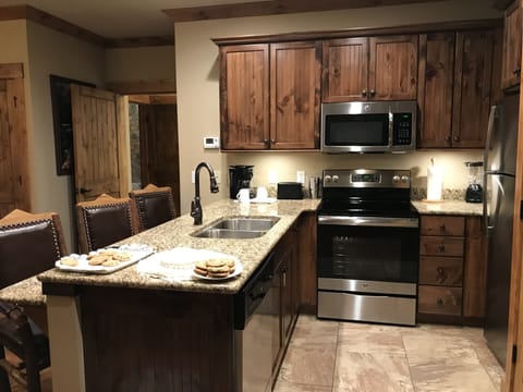 Fully equipped kitchen.