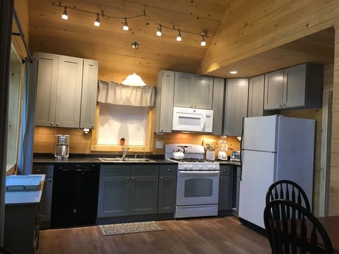 Full size Refrigerator, Stove/oven and Dishwasher