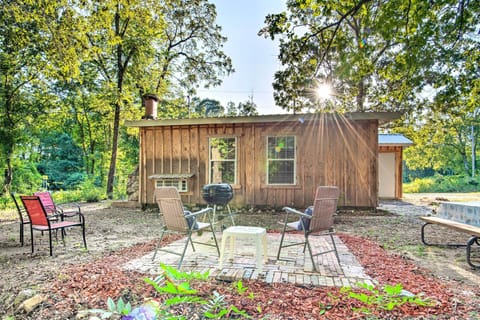 Wickes Vacation Rental | 2BR | 1BA | 1 Step Required for Entry | 900 Sq Ft