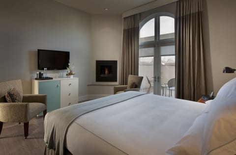 Frette Italian sheets, premium bedding, down comforters, pillowtop beds