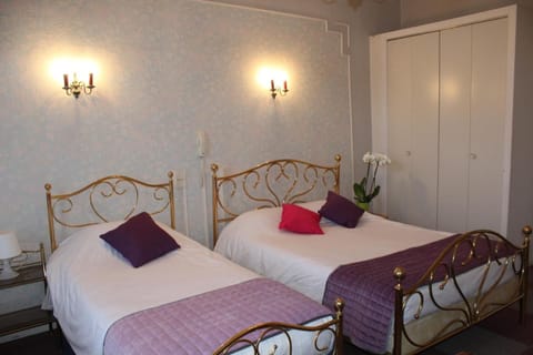 Desk, blackout drapes, iron/ironing board, free WiFi