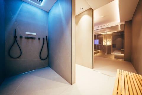 Body treatments, facials, 2 treatment rooms, massages