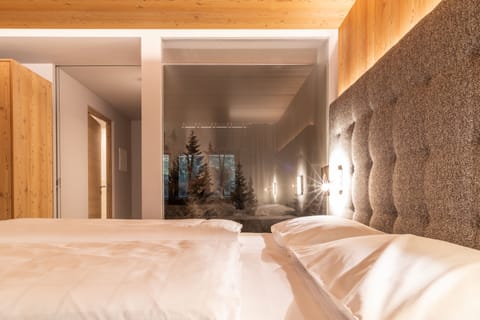 Minibar, in-room safe, desk, blackout drapes