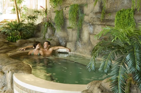 Indoor spa tub