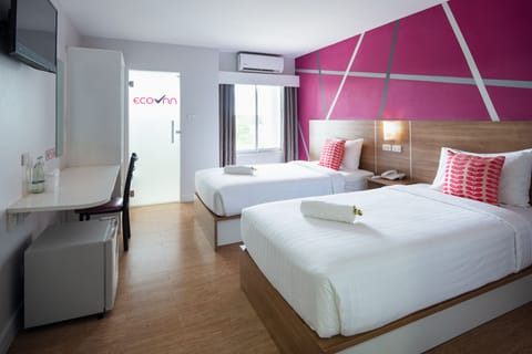 Desk, laptop workspace, WiFi (free), bed sheets