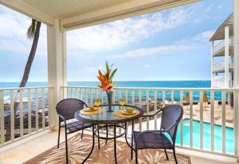 Dine oceanfront on your private lanai.
Enjoy turtles visiting the tidal pools below. Step out onto your lanai that nearly hangs over the Pacific, with views of tide pools, turtles, and eels right below.