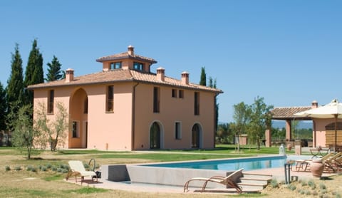 Building Exterior, Outdoor, Pool