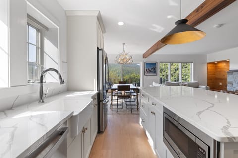 Prepare your favorite meals in the spacious, fully equipped kitchen.